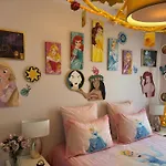 아파트 The Enchanted House *