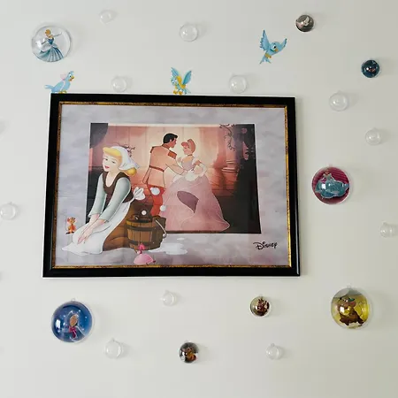 아파트 The Enchanted House