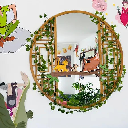 公寓 The Enchanted House