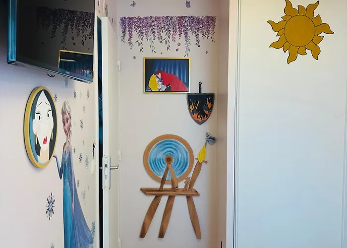 The Enchanted House شقة سيري